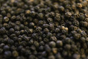 काली मिर्च खाने के फायदे और नुकसान – Black Pepper Benefits