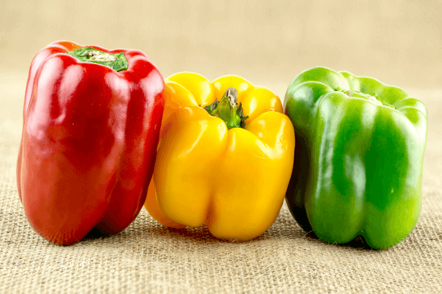 शिमला मिर्च के फायदे और नुकसान – Capsicum (Bell Pepper)