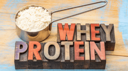 व्हे प्रोटीन (प्रोटीन पाउडर) के फायदे और नुकसान – Whey Protein