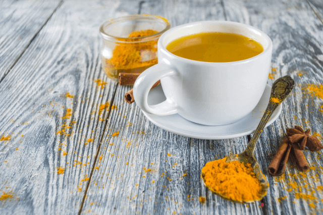हल्‍दी की चाय के फायदे और नुकसान