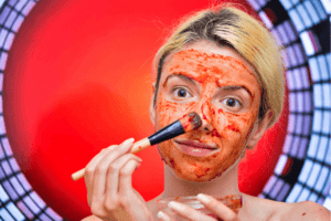 चेहरे में टमाटर लगाने के फायदे – Benefits of applying Tomato on Face