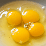 कच्चा अंडा खाने के फायदे और नुकसान